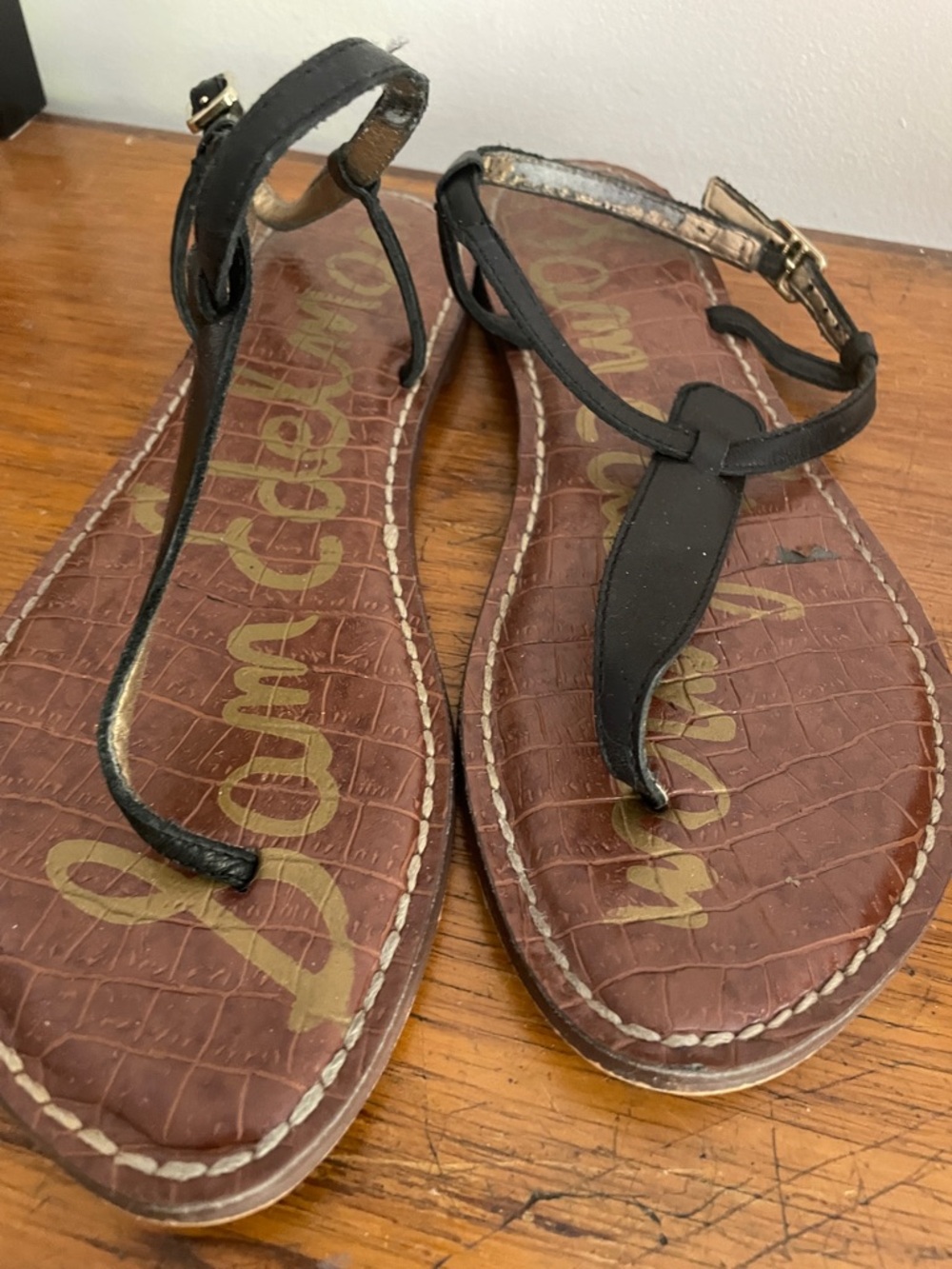 Sam Edelman Black Leather T-Strap Flat Sandals